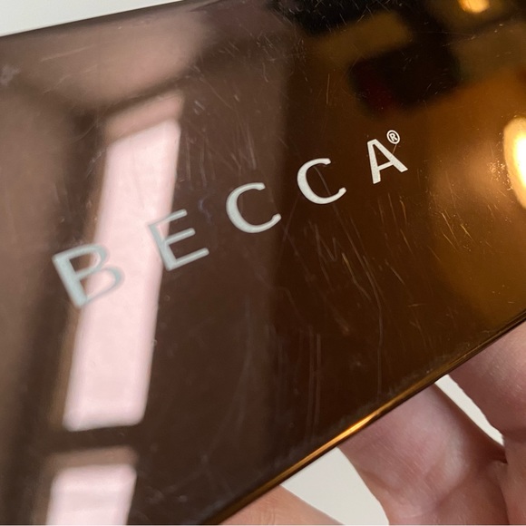 BECCA OMBRE ROUGE EYE PALETTE natural neutral matte brown eyeshadow makeup - Picture 7 of 7